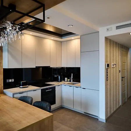 Easy Rent Apartments- Unia Art 130 *