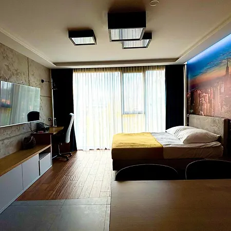 Easy Rent Apartments- Unia Art 130, Basen & Spa, Centrum Free Parking 24h Check-in * Lublin